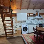 Woodstone House Apartment *