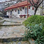 Apartment Woodstone House *