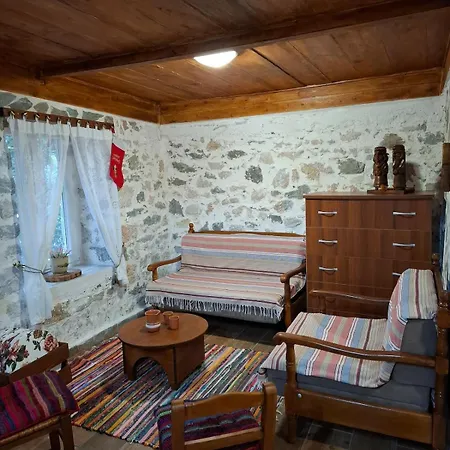 Woodstone House Makrichori (Evia)