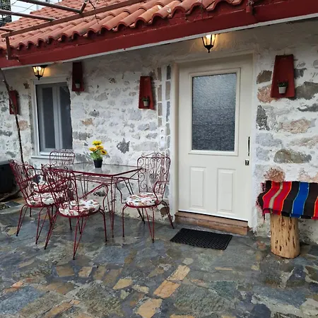Woodstone House Daire Makrichori (Evia)