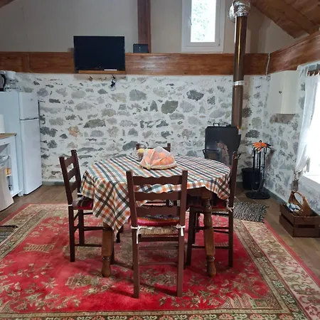 Daire Woodstone House *