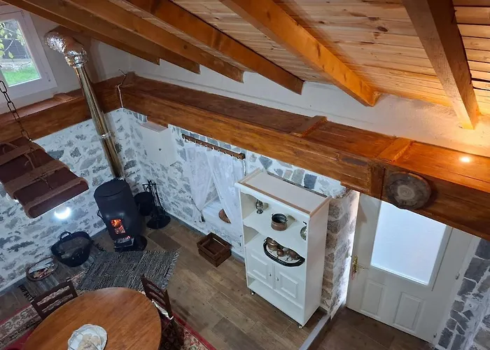 Woodstone House * Makrichori (Euboea)